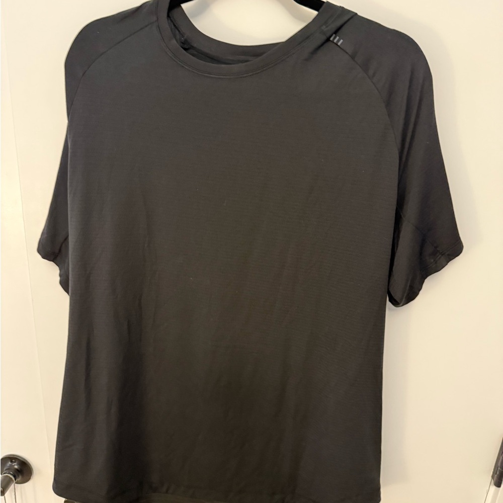 lululemon athletica Black Short Sleeve Tee